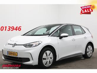 Unfallwagen Volkswagen ID.3 Pure Oranje Edition 52 kWh LED ACC Apple/Android LRHZ SHZ 2025/1