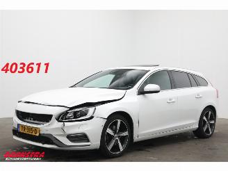 skadebil auto Volvo V-60 2.0 T4 Aut. R-Design Schuifdak Leder Navi Clima Cruise Camera SHZ PDC AHK 2018/9