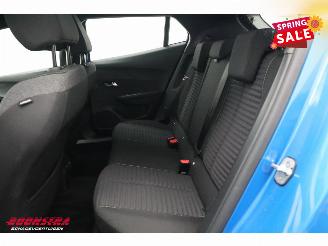 Peugeot e-2008 EV Facelift Active 54 kWh LED Navi Clima Cruise SHZ PDC 41.758 km! picture 17