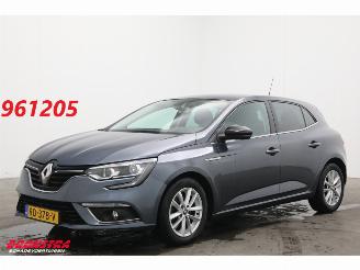 krockskadad bil auto Renault Mégane 1.2 TCe Limited Navi Clima Cruise PDC 2017/11