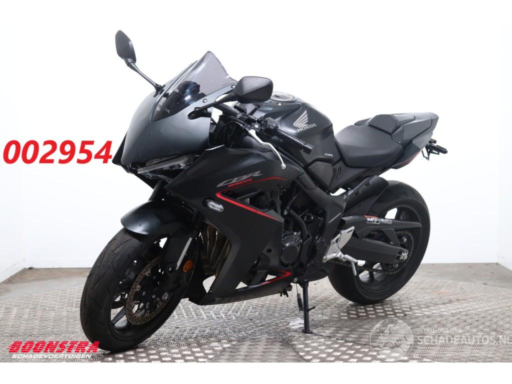 Honda  CBR 650 R LED ABS 5.060 km!