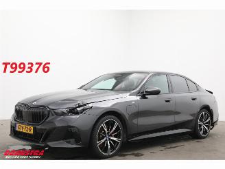 Vaurioauto  passenger cars BMW 5-serie 530e M-Sport Pro Leder ACC H/K Camera SHZ 2024/12