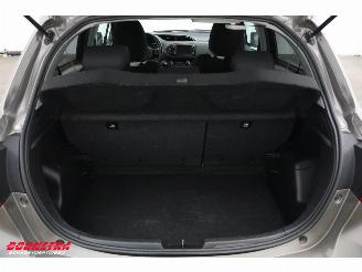 Toyota Yaris 1.5 Hybrid Comfort Navi Clima Cruise Camera picture 32