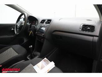 Volkswagen Polo 1.2-12V Trendline 5-DRS Bluetooth Airco 189.883 km! picture 15