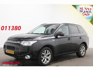 uszkodzony samochody osobowe Mitsubishi Outlander 2.0 PHEV Instyle 4WD Leder Schuifdak Navi Clima Cruise SHZ AHK 2014/3