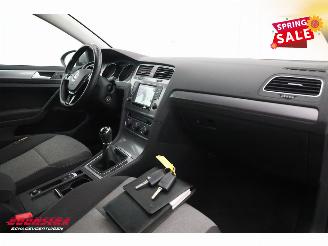 Volkswagen Golf 1.6 TDI Trendline BlueMotion Navi Bluetooth Airco Cruise picture 5