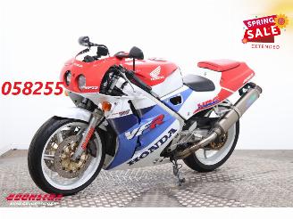 skadebil motor Honda VFR 400 R 1990