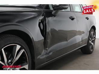 Volvo V-60 B4 Core LED ACC Leder Apple/Android Camera LRHZ SHZ 2.234 km! picture 5