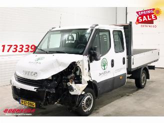 krockskadad bil auto Iveco Daily 35S12D Pritsche DoKa 7-Pers Airco AHK 87.278 km! 2017/12