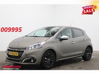 Vaurioauto  passenger cars Peugeot 208 1.2 PureTech Allure 5-DRS Bluetooth Clima Cruise 97.956 km! 2016/3
