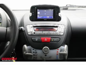 Toyota Aygo 1.0 VVT-i Now 5-DRS Navi Airco 96.456 km! picture 16