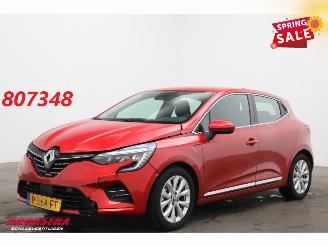 skadebil auto Renault Clio 1.6 E-Tech Hybrid 140 Intens LED 360° Apple/Android Camera PDC 2022/2