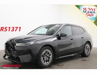 Unfallwagen BMW iX xDrive50 112 kWh LED ACC HUD 360° H/K Memory Ventilatie AHK 2024/3