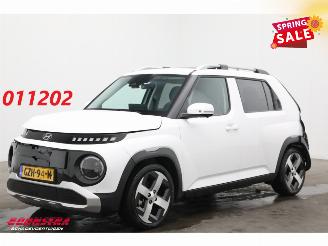 Damaged car Hyundai Inster Evolve Sky Plus 49 kWh LED ACC Apple/Android 360° SHZ 2025/1