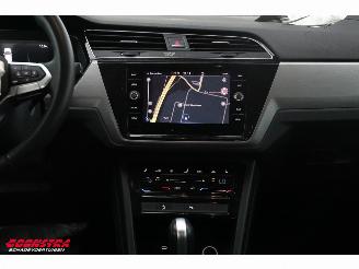 Volkswagen Touran 2.0 TDI 150 PK DSG Navi Clima Cruise SHZ PDC picture 16