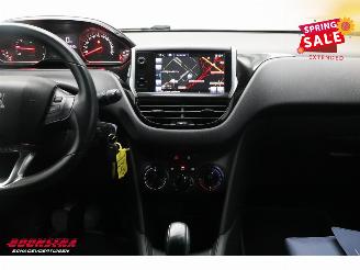 Peugeot 208 1.2 VTi Style 5-DRS Navi Airco Bluetooth Cruise AHK 162.109 km! picture 15