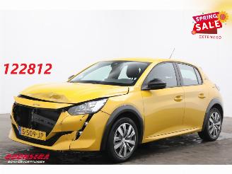 Vaurioauto  passenger cars Peugeot e-208 EV Active 50 kWh APple/Android Navi Clima Cruise SHZ 2023/2