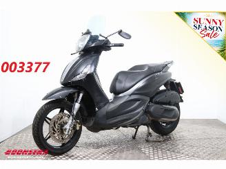 Vaurioauto  motor cycles Piaggio  350 Beverly Sport ABS 2017/3