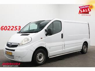 krockskadad bil bedrijf Opel Vivaro 2.0 CDTI L2-H1 Airco AHK Getriebeproblem 2007/4