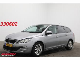 uszkodzony samochody osobowe Peugeot 308 SW 1.6 BlueHDI Executive Pack Pano Navi Clima Cruise Camera PDC AHK 2015/12