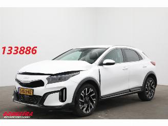 Schadeauto Kia Xceed 1.5 T-GDi DynamicLine LED ACC Apple/Android Camera 2023/3