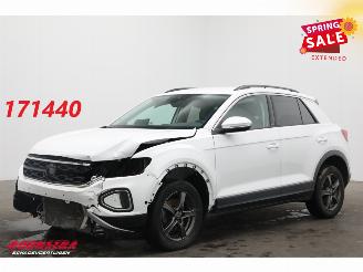 damaged passenger cars Volkswagen T-Roc 1.5 TSI DSG Life Edition LED ACC Virtual Navi Clima SHZ PDC 2024/10