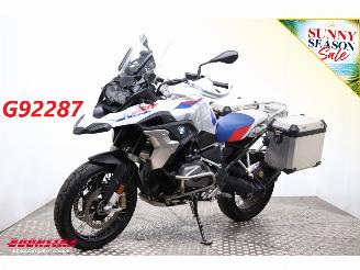 Vaurioauto  motor cycles BMW R 1250 GS Rallye 3X Pakket Cruise Heizgriffe 12.071 km! 2023/6
