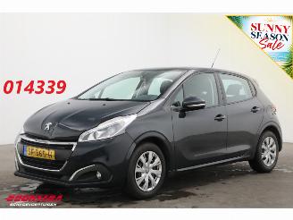 uszkodzony samochody osobowe Peugeot 208 1.2 PureTech Blue Lease Navi Airco Cruise 138.531 km! 2018/3