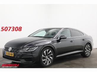 Voiture accidenté Volkswagen Arteon 2.0 TSI 280 PK 4Motion R-Line LED ACC ErgoComf. SHZ Camera 2017/10