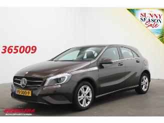 skadebil auto Mercedes A-klasse 180 Ambition Navi Airco Leder PDC 2015/3