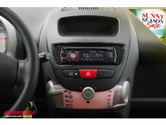 Peugeot 107 1.0-12V XR 3-drs picture 7