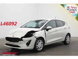 damaged passenger cars Ford Fiesta 1.0 EcoBoost 2-sitze Connected 5-drs Cruise Navi Apple/Android Airco PDC 2020/10