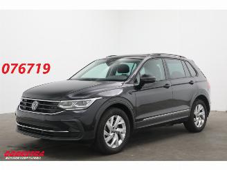 uszkodzony samochody osobowe Volkswagen Tiguan 2.0 TSI DSG 4Motion Pano Schuif/kantel ACC Clima Navi SHZ Apple/Android Camera PDC 2023/7
