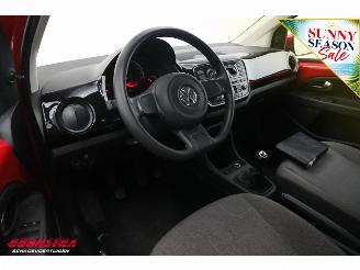 Volkswagen Up! 1.0 move up! 5-drs BlueMotion Airco 145.832 km! picture 13