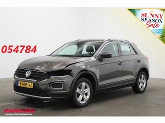 Volkswagen T-Roc 1.5 TSI Sport ACC Navi Airco Virtual Bluetooth AHK picture 1