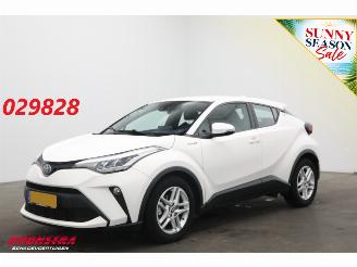 Vaurioauto  passenger cars Toyota C-HR 1.8 Hybrid Business Plus Cruise Navi Clima SHZ Camera PDC 2020/9