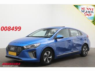 Coche accidentado Hyundai Ioniq 1.6 GDi First Edition Schuifdak ACC Memory Infinity Leder Camera LRHZ 2016/10