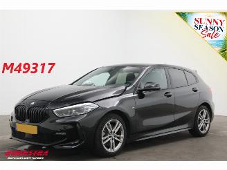 Schadeauto BMW 1-serie 118i Aut. M-Sport LED Apple/Android LivePro Cruise 65.193 km! 2023/4