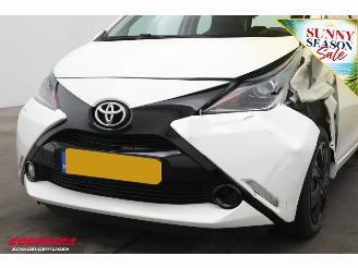 Toyota Aygo 1.0 VVT-i x-play Apple/Android Airco Cruise Camera picture 13