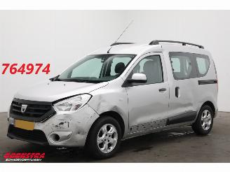Vaurioauto  passenger cars Dacia Dokker 1.2 TCe Lauréate Navi Airco Cruise PDC 126.428 km! 2014/5