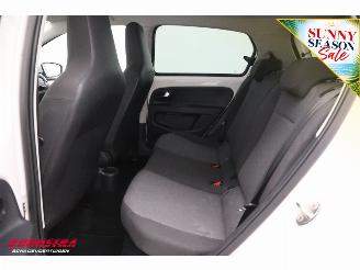Volkswagen Up! 1.0 move up! BlueMotion picture 19