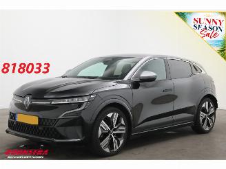 Damaged car Renault Mégane E-Tech E-Tech EV60 Optimum Charge Iconic LED ACC Apple/Android Massage Camera SHZ 2022/12