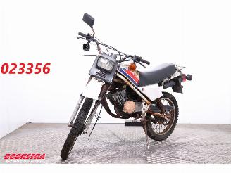 krockskadad bil bromfiets Honda  mt5 1980/7
