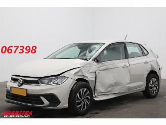 Voiture accidenté Volkswagen Polo 1.0 TSI Life Virtual ACC Apple/Android 2022/8