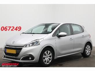 skadebil auto Peugeot 208 1.2 PT Blue Lion Cruise Navi Airco Org.NL + NAP 2018/8