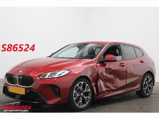 krockskadad bil auto BMW 1-serie 120 M Sport Design Edition ACC Navi Clima Virtual Apple/Android Camera PDC 2025/4