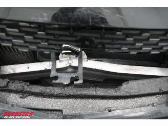 Peugeot 2008 1.2 PT Aut. Allure Cruise Navi Clima Virtual Apple/Android Camera PDC picture 11