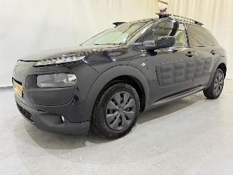 Citroën C4 cactus 1.6 Blue HDI 100 Shine Pano/Navi picture 3