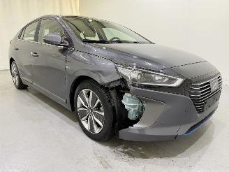 krockskadad bil auto Hyundai Ioniq 1.6 GDI HEV Aut. Navi/Clima 2019/8