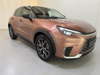 Schadeauto Lexus LBX 1.5 Hybrid HEV 100kW 2025/10